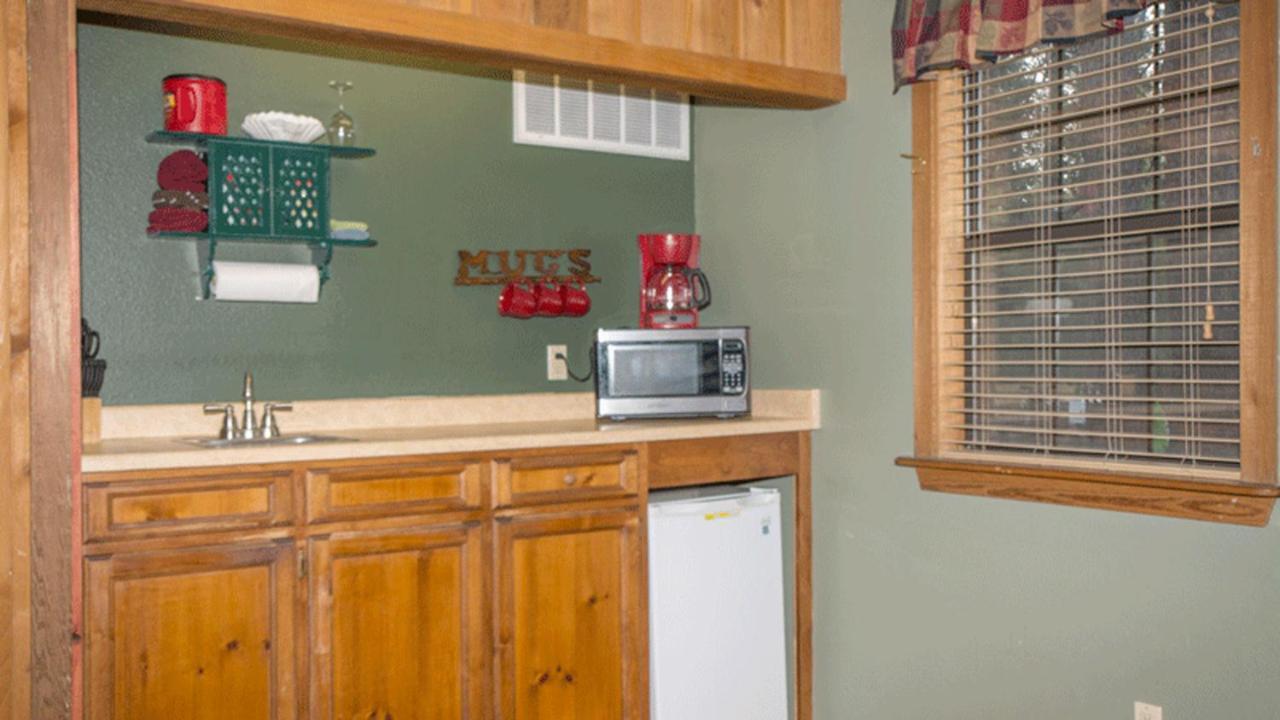 Whispering Pine Cabins Ruidoso Exterior photo